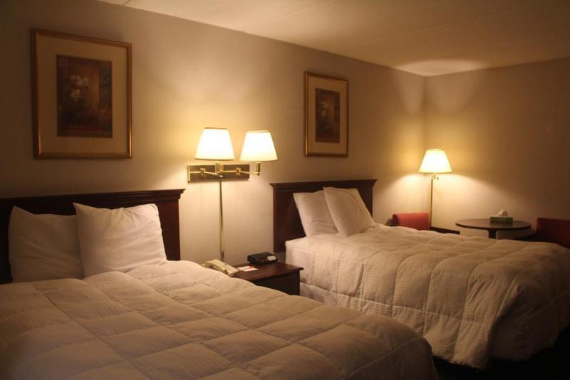 Magnuson Hotel East Сиракьюс Экстерьер фото